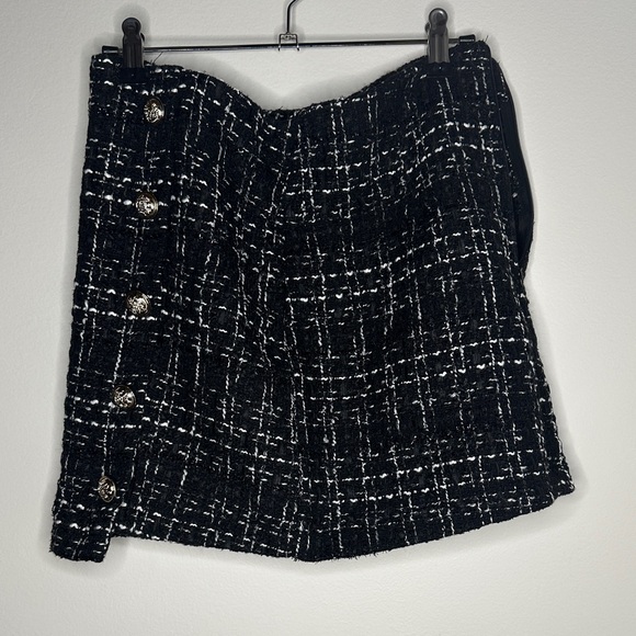 SHEIN Dresses & Skirts - Stylish Black and White Tweed Mini Skirt